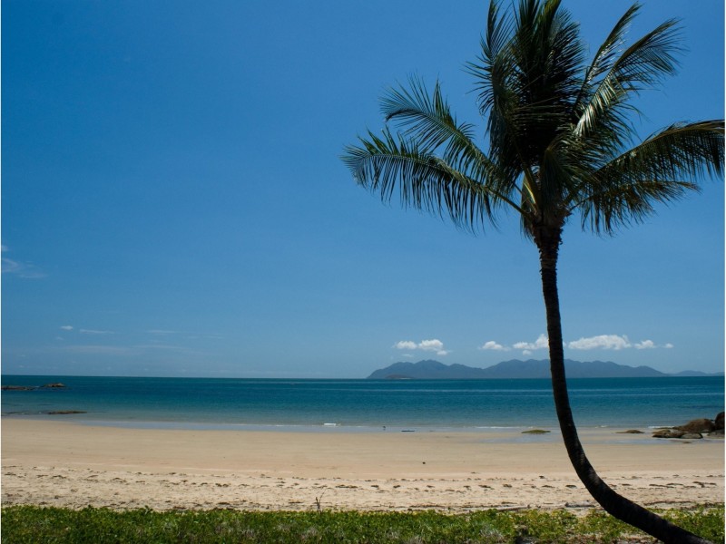 15 Bluewater Parade, Bowen QLD 4805