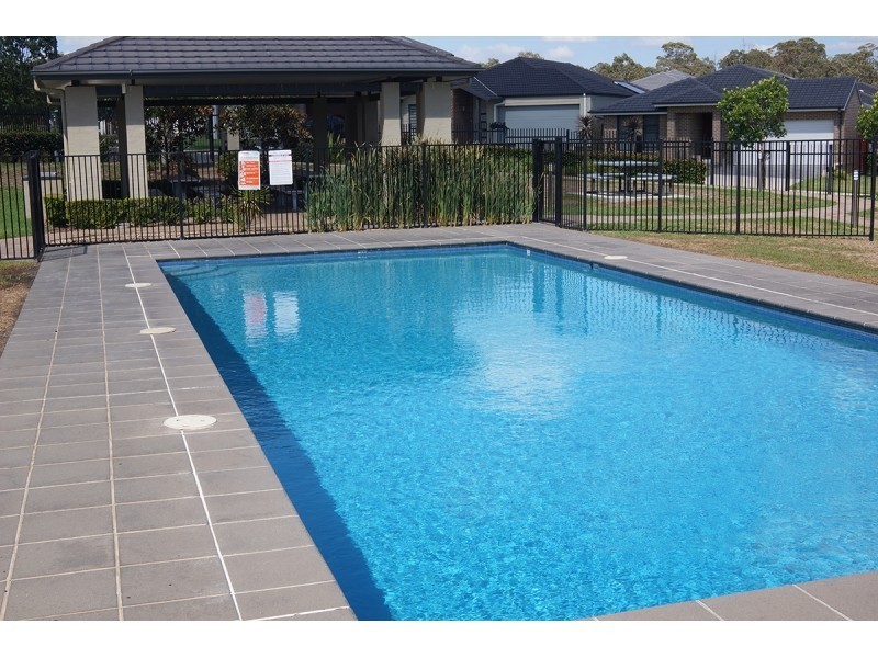 7 Brinsmead Avenue, Middleton Grange NSW 2171