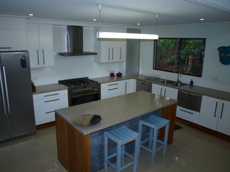 13 Wyona Drive, Noosa Heads QLD 4567