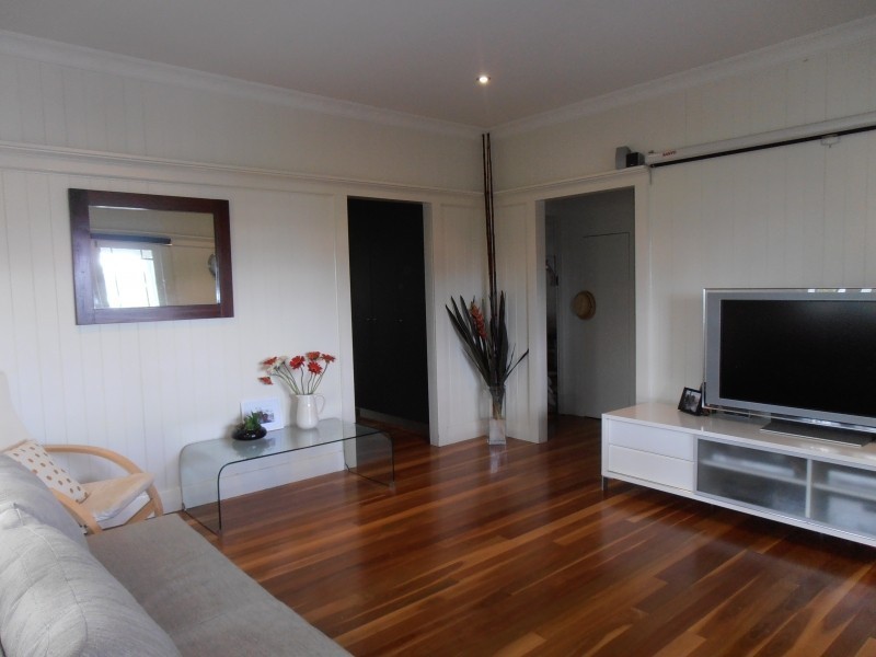 22 Noble Street, Camp Hill QLD 4152