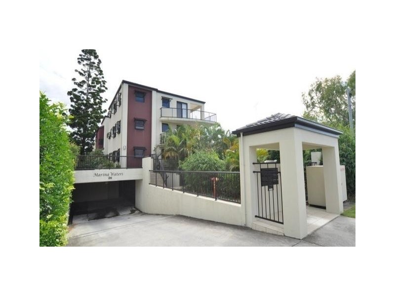 2/26 Bath Street, Labrador QLD 4215