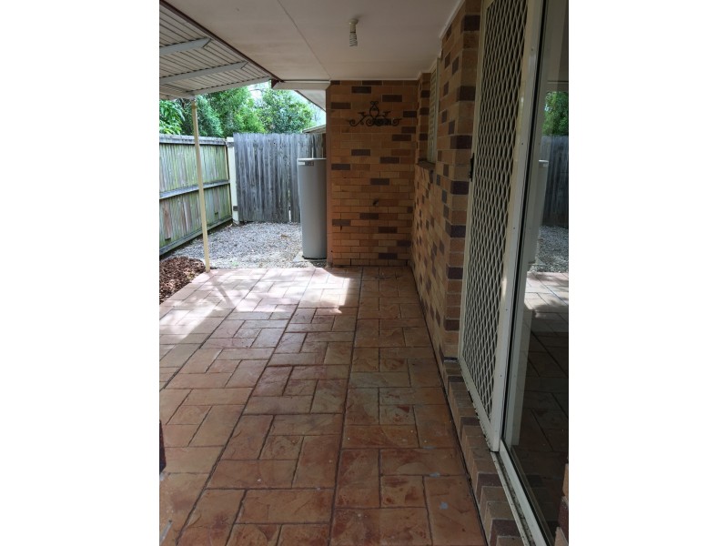 4/19A Dudleigh Street, Booval QLD 4304