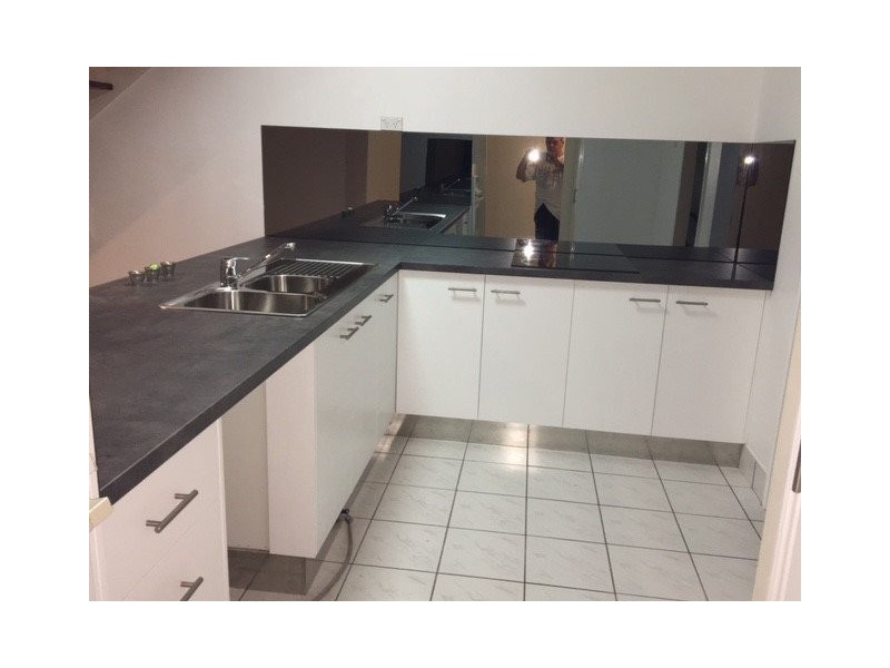 7/4 Sherwood Close, Mudgeeraba QLD 4213