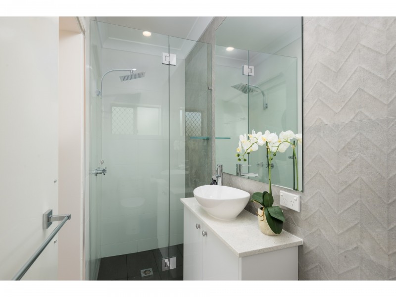 3/19 Miles Street, Hawthorne QLD 4171