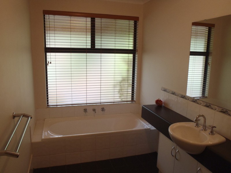 3 Keast Way, Bedfordale WA 6112