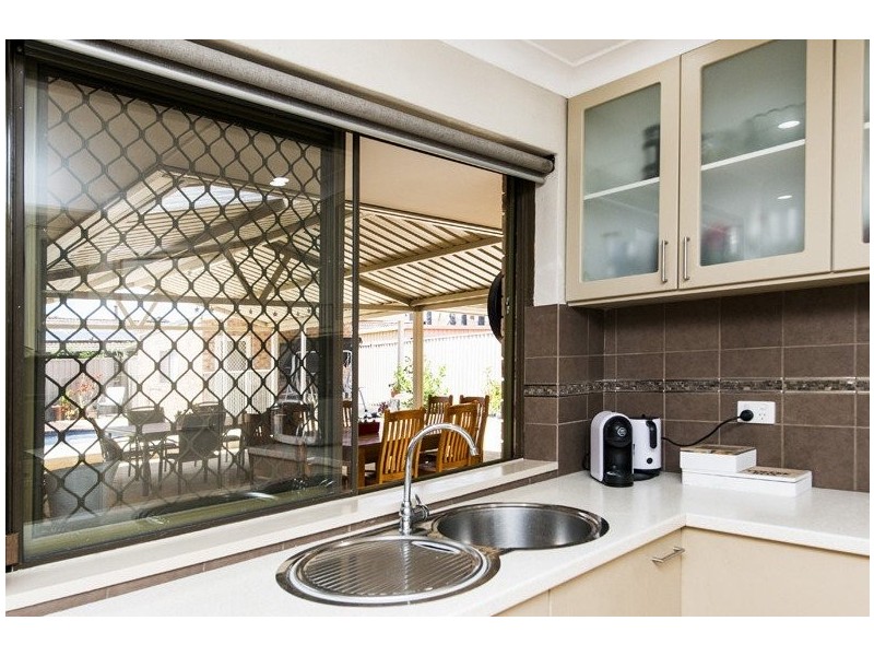 59 Grenadier Drive, Thornlie WA 6108