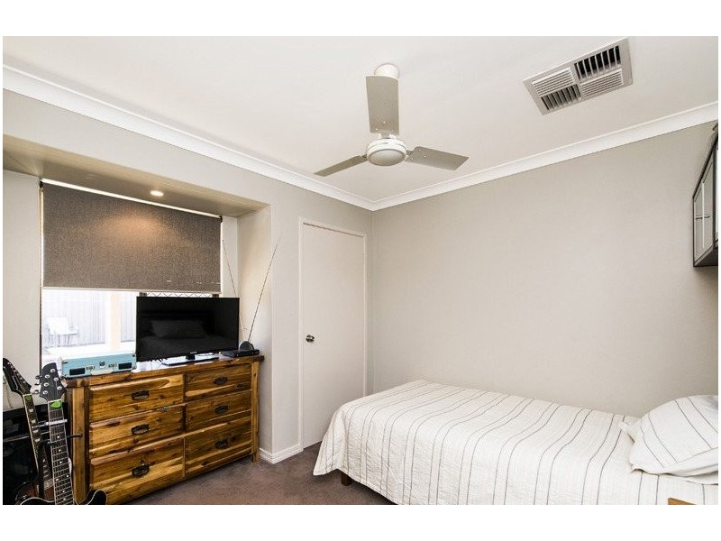 59 Grenadier Drive, Thornlie WA 6108