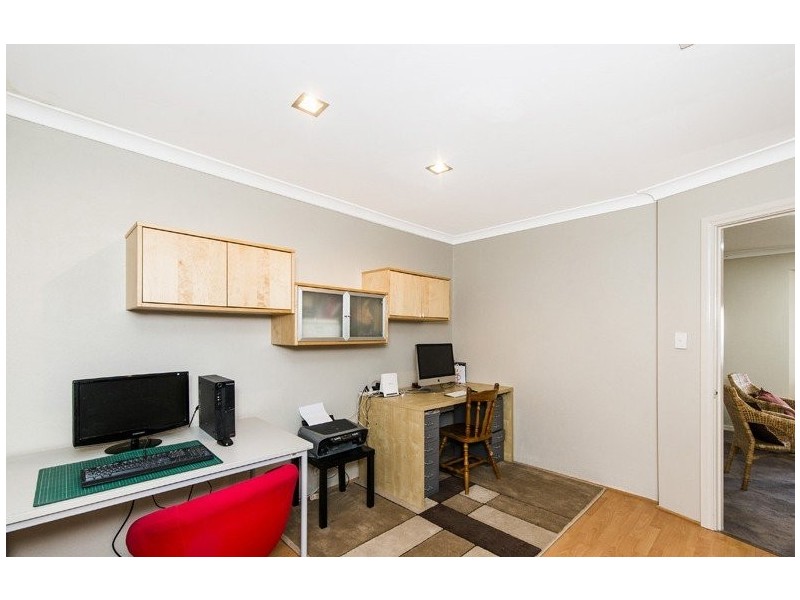 59 Grenadier Drive, Thornlie WA 6108