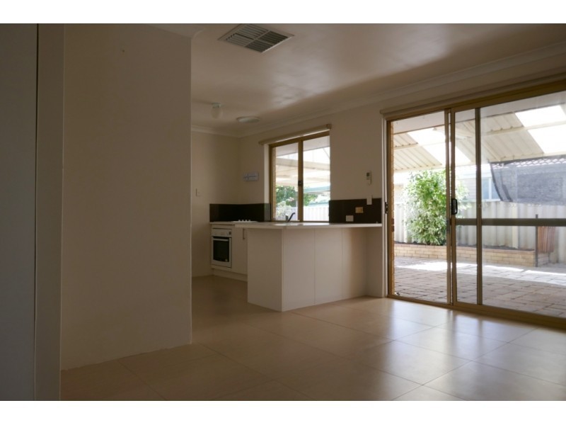 29 Reveley Close, Seville Grove WA 6112