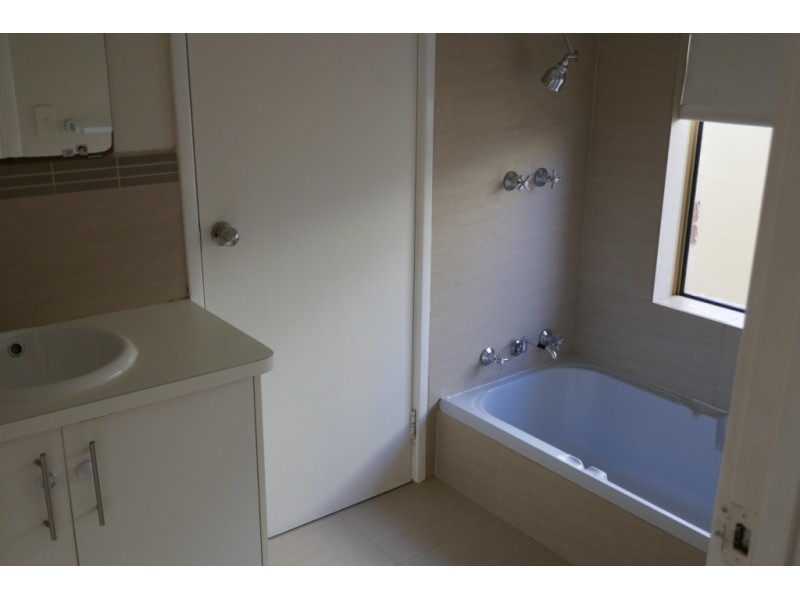 29 Reveley Close, Seville Grove WA 6112