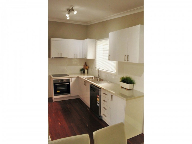 12 Aston Way, Gosnells WA 6110