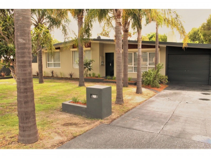12 Aston Way, Gosnells WA 6110