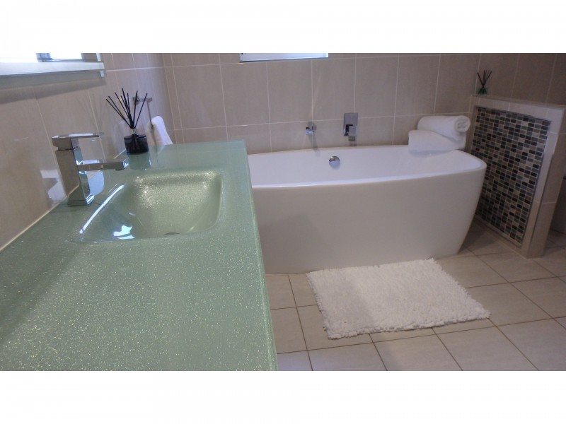 8 Rosewood Street, Taranganba QLD 4703