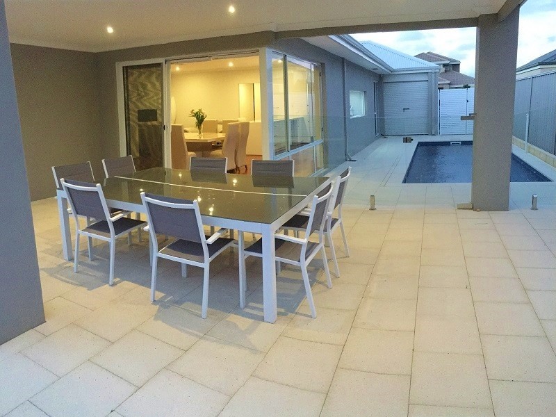 16 Belfry Way, Wattle Grove WA 6107