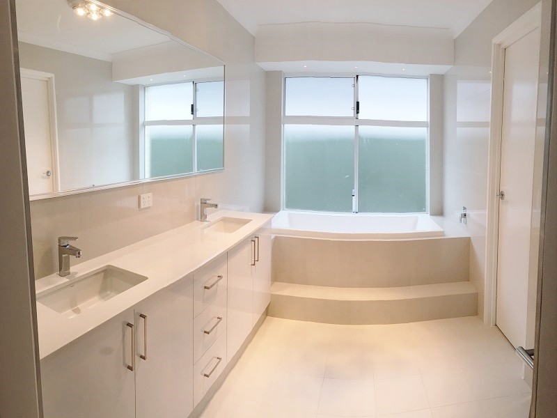 16 Belfry Way, Wattle Grove WA 6107