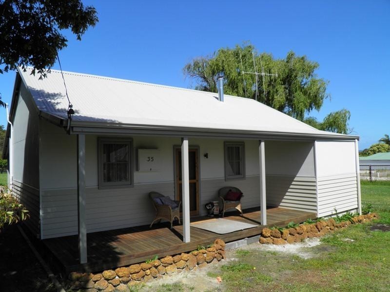 35 Ocean Beach Road, Denmark WA 6333