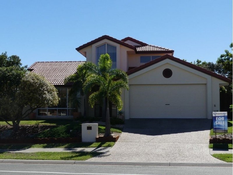 6 Headsail Drive, Banksia Beach QLD 4507