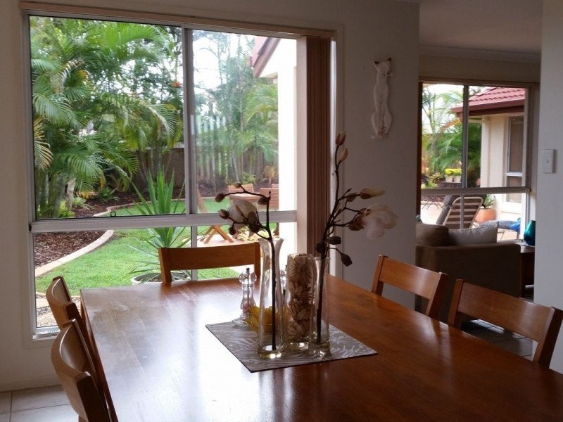 6 Headsail Drive, Banksia Beach QLD 4507
