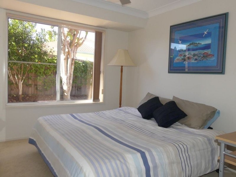 6 Headsail Drive, Banksia Beach QLD 4507