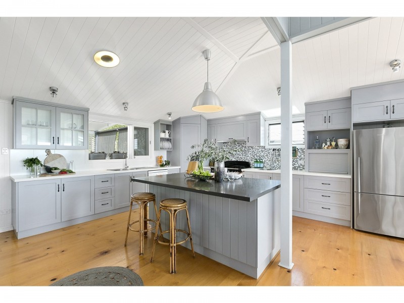 61 Kingsley Terrace, Wynnum QLD 4178