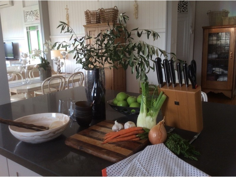 61 Kingsley Terrace, Wynnum QLD 4178