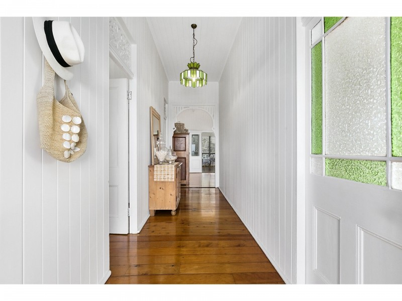 61 Kingsley Terrace, Wynnum QLD 4178