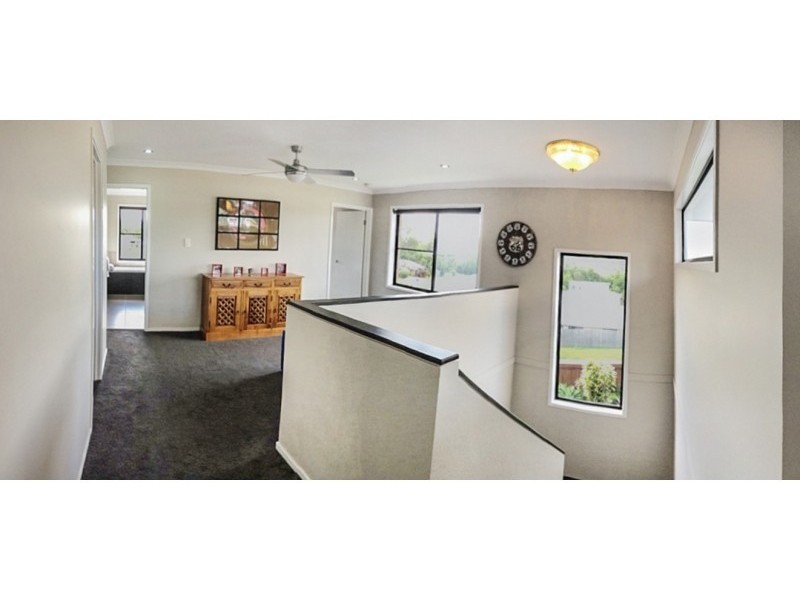 12 Viv Hull Avenue, Eumundi QLD 4562