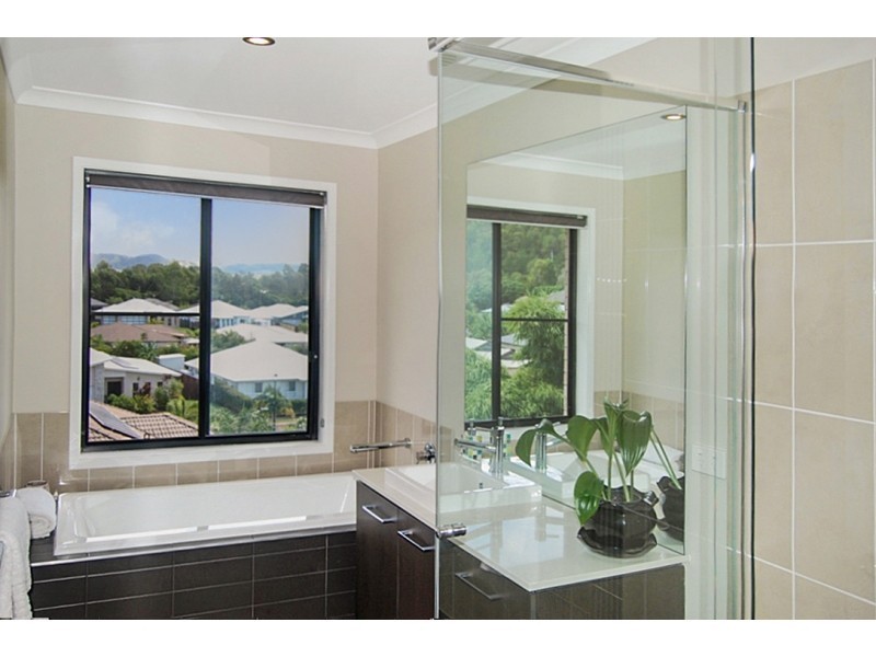 12 Viv Hull Avenue, Eumundi QLD 4562