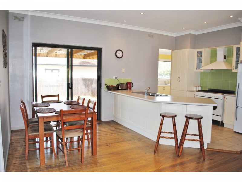 6 Upland Street, Lindenow South VIC 3875