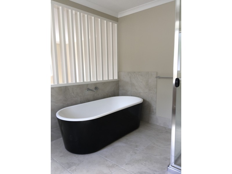 1 Eliza Close, The Gap QLD 4061