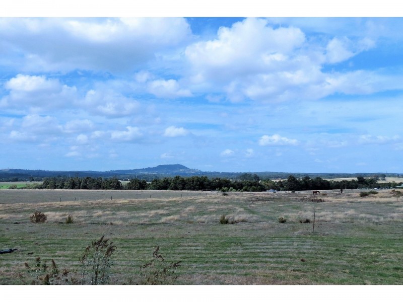 5148 Colac-Ballarat Road, Cambrian Hill VIC 3352