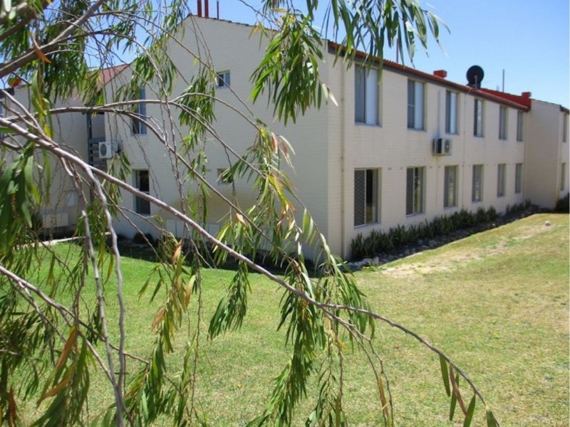 11/19 Blackwood Avenue, Hamilton Hill WA 6163