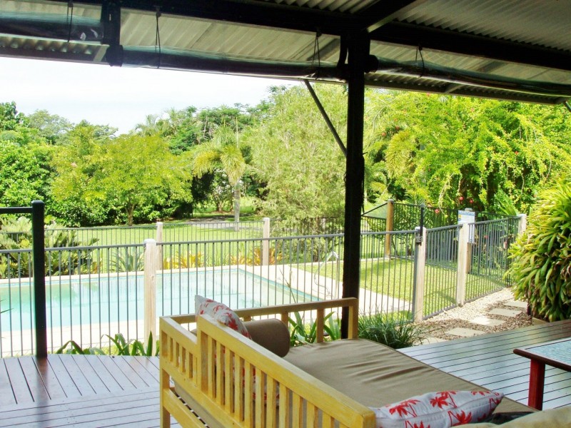 8 Spurwood Close, Wongaling Beach QLD 4852