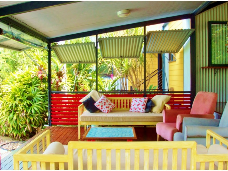 8 Spurwood Close, Wongaling Beach QLD 4852
