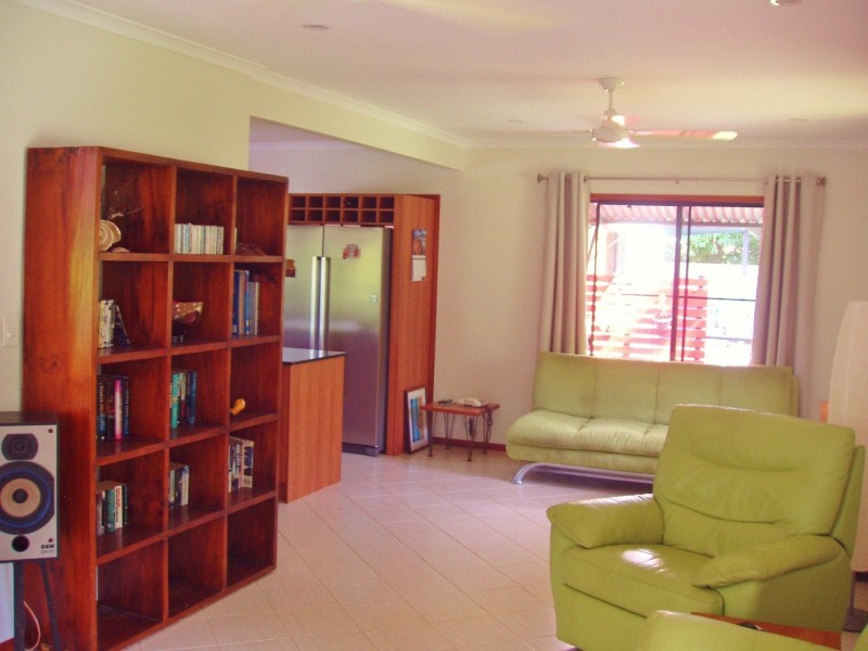 8 Spurwood Close, Wongaling Beach QLD 4852