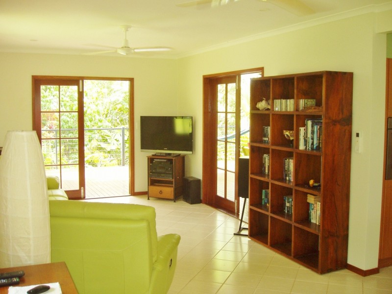 8 Spurwood Close, Wongaling Beach QLD 4852