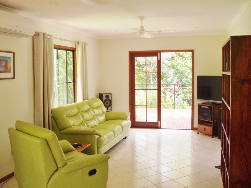 8 Spurwood Close, Wongaling Beach QLD 4852