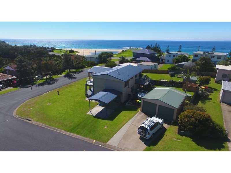 6 Lakeside Drive, Kianga NSW 2546