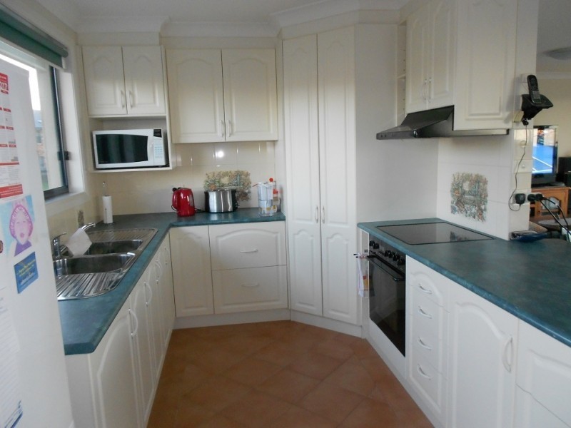 6 Lakeside Drive, Kianga NSW 2546