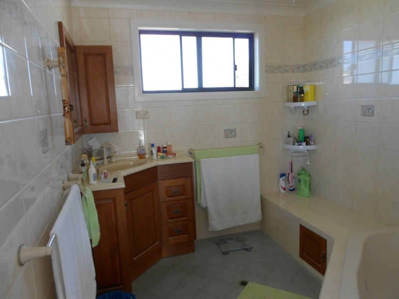 6 Lakeside Drive, Kianga NSW 2546