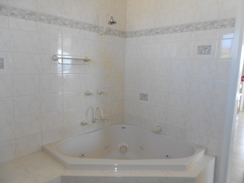 6 Lakeside Drive, Kianga NSW 2546