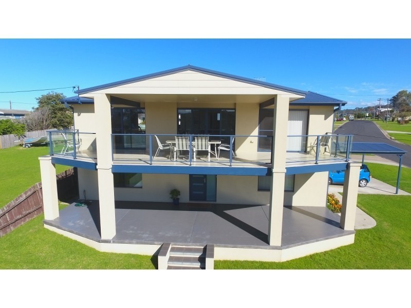 6 Lakeside Drive, Kianga NSW 2546
