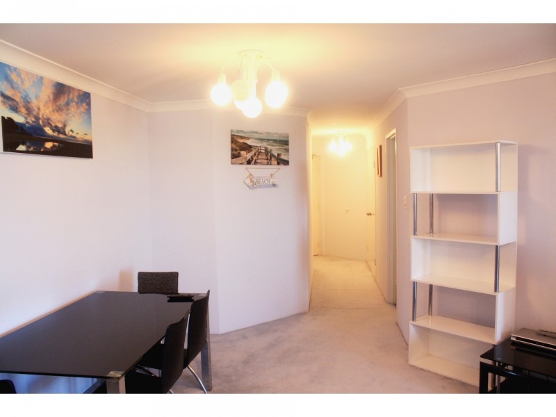 27/6A Valley Rd, Halls Head WA 6210