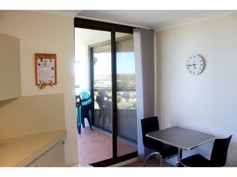 27/6A Valley Rd, Halls Head WA 6210