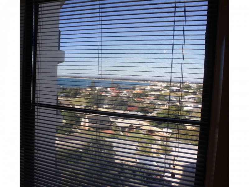 27/6A Valley Rd, Halls Head WA 6210