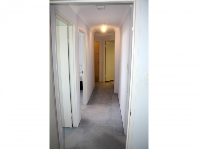 27/6A Valley Rd, Halls Head WA 6210