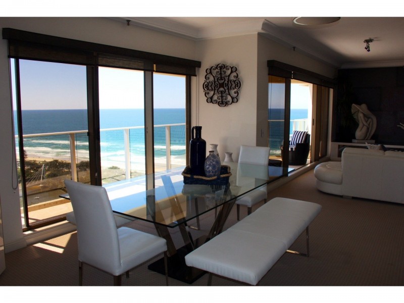 132/2 Admiralty Drive, Paradise Waters QLD 4217