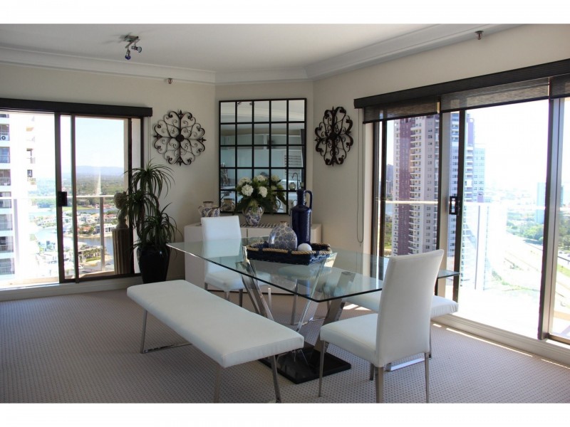 132/2 Admiralty Drive, Paradise Waters QLD 4217