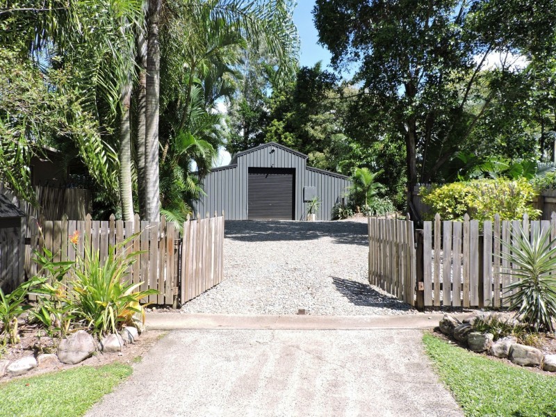 16 Arizona Crescent, White Rock QLD 4868