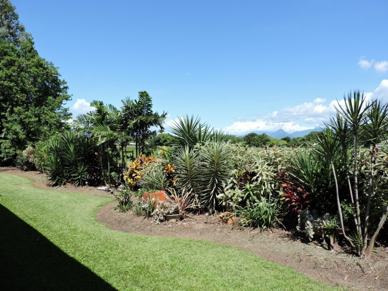 16 Arizona Crescent, White Rock QLD 4868